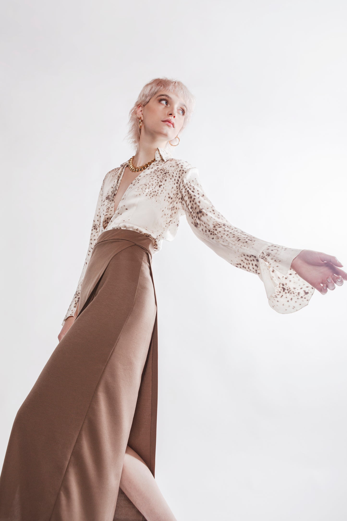 GONNA NURA BROWN Capsule by Samantha