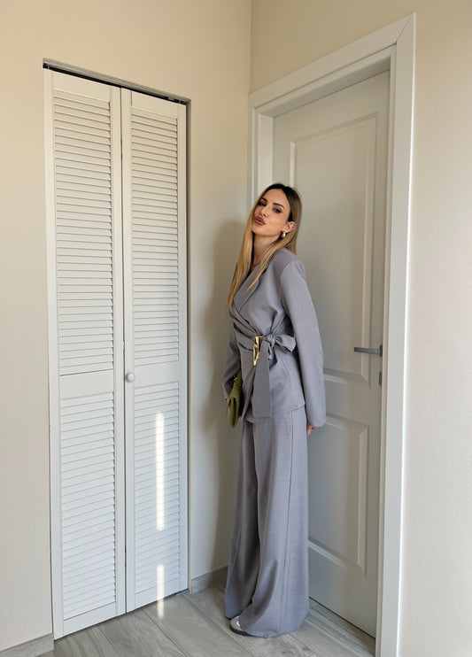 TAILLEUR GRIGIO PERLA FIBBIA ORO